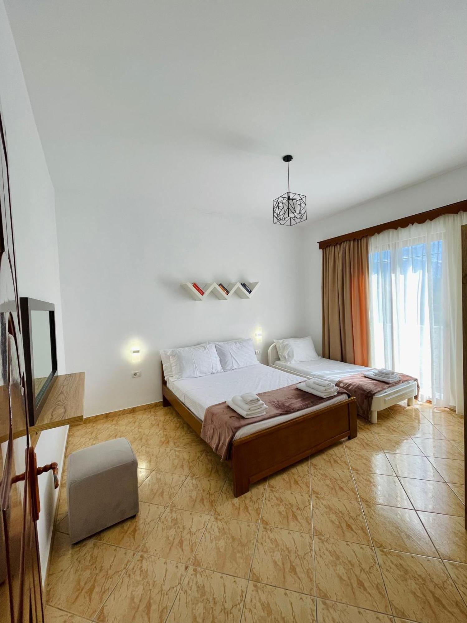 Villa Kaceli Berat Exteriör bild